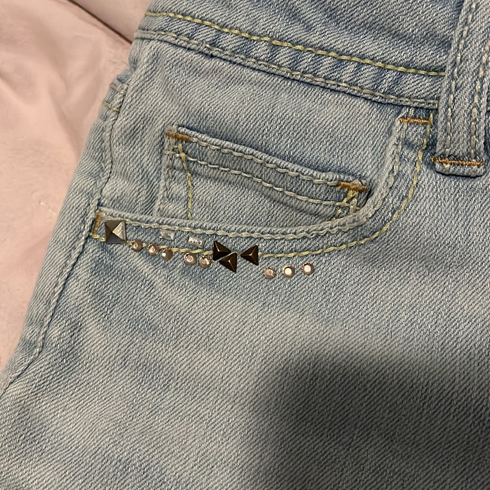 Girl’s jean shorts - Picture 3 of 5